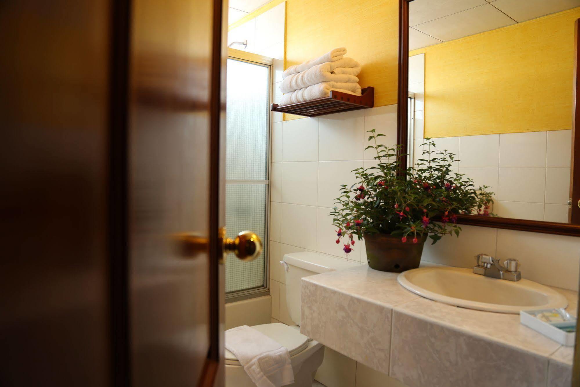 גואטמלה Hotel Residencia Del Sol מראה חיצוני תמונה